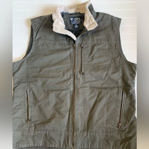 Mens Kuhl vest XXL